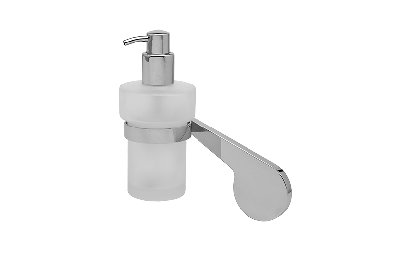 Free standing soap dispenser